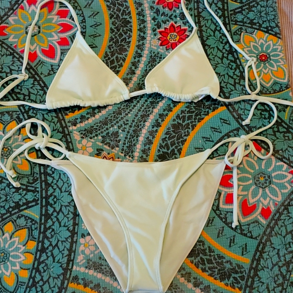Aurelle mint green bikini